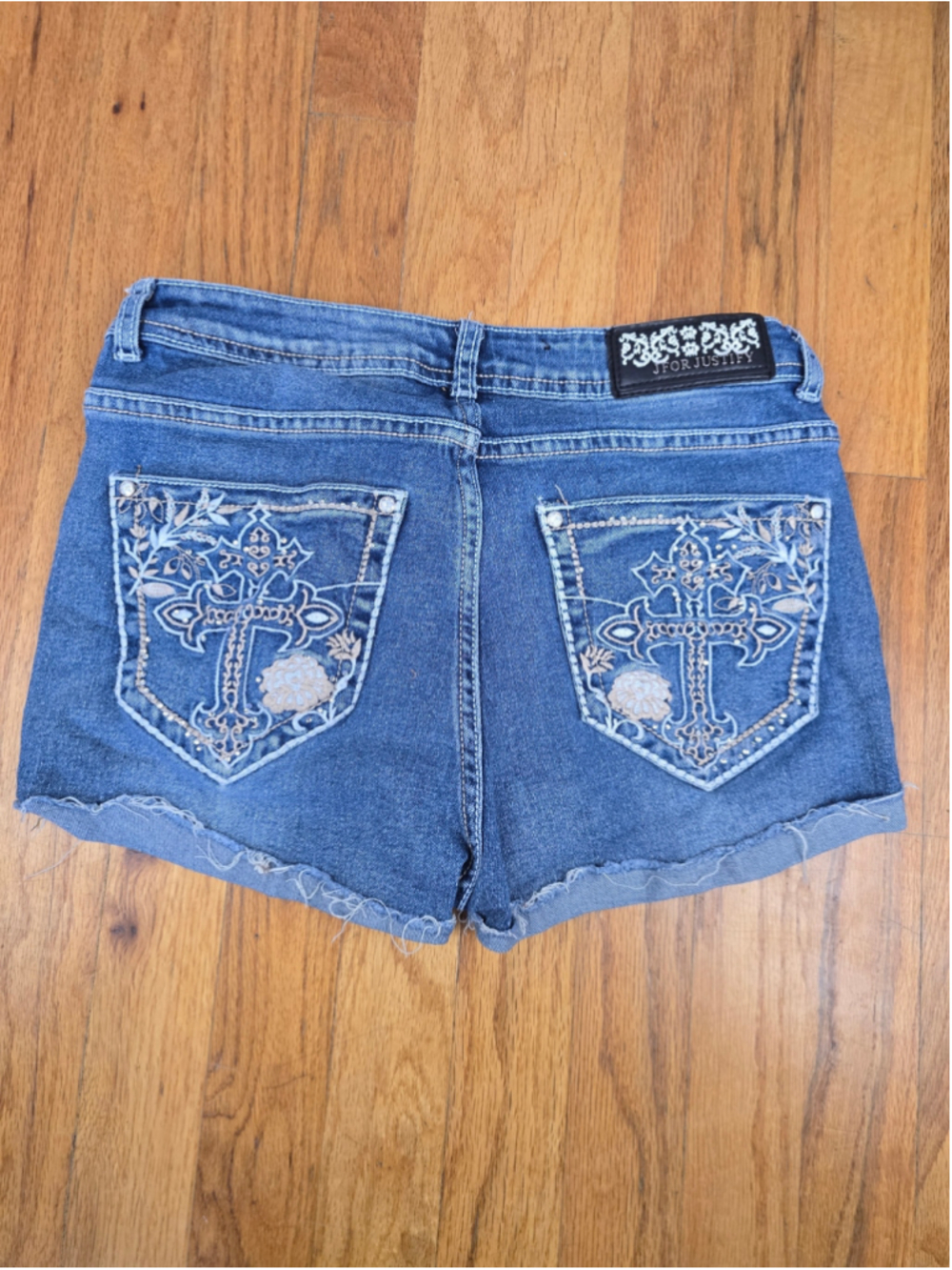 Women's J For Justify Jean Shorts Size 7 Blue Beige Cross Embroidery